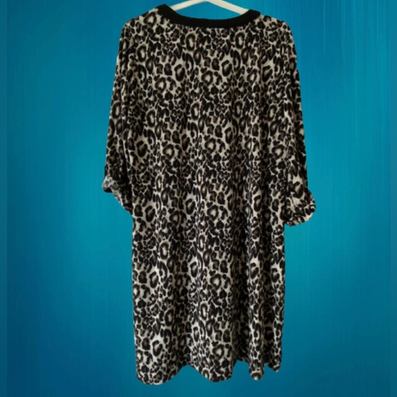 Anne Klein Women’s Tunic  Long Sleeve Animal print Zipper Neckline Size PL NWOT - Picture 3 of 7